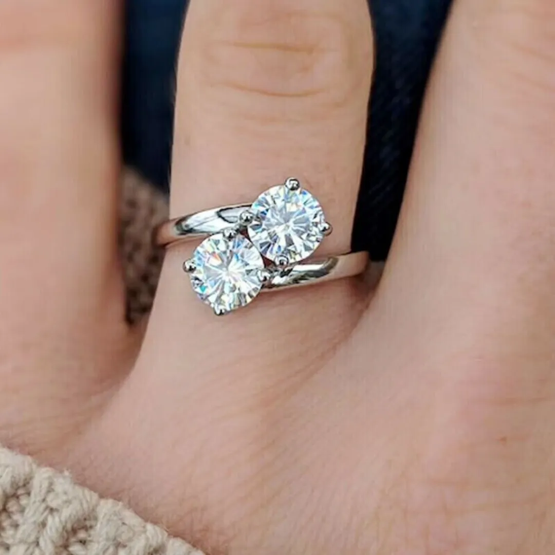 /public/photos/live/Toi It Moi Moissanite Swirl Bypass Ring 459 (3).webp